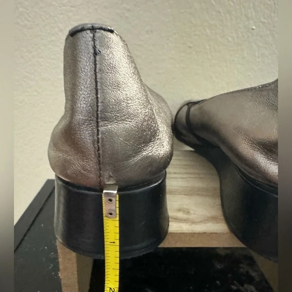 Anyi Lu Pewter Leather Criss Cross Straps Shoes EU 40 US 9-9.5 Mini Wedge - Picture 9 of 11